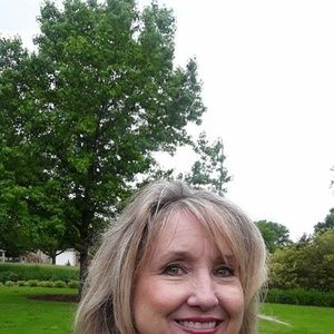 Meet your Posher, Carla